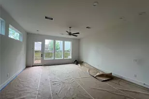 5339 Larkin St, Houston, TX 77007 - Photo 9
