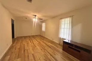 368 Johnson St, Woodville, TX 75979 - Photo 9