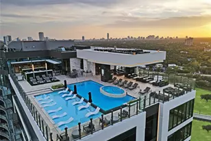 811 Buffalo Pk Dr, Houston, TX 77027 - Photo 3