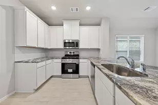 21923 Oia Is Dr, Hockley, TX 77447 - Photo 17