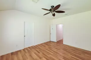 3010 Stonecross Ln, Dickinson, TX 77539 - Photo 33
