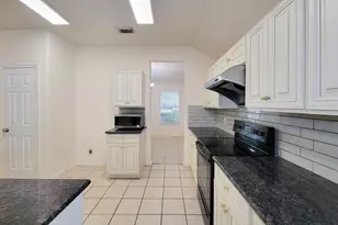 3010 Stonecross Ln, Dickinson, TX 77539 - Photo 15
