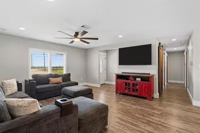 15308 Hubenak, Needville, TX 77461 - Photo 9