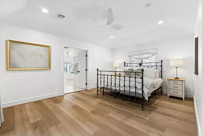 10102 Candlewood Drive, Houston, TX 77042 - Photo 11