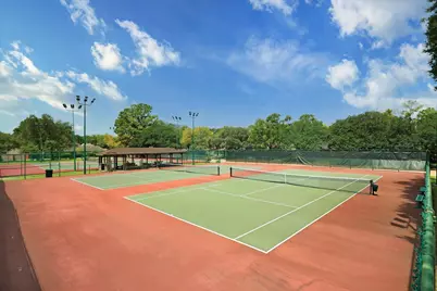 10102 Candlewood Drive, Houston, TX 77042 - Photo 37