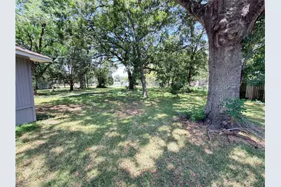 1904 Wright Boulevard, Baytown, TX 77520 - Photo 19