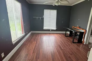 880 Prairie St, Beaumont, TX 77701 - Photo 9