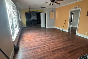 880 Prairie St, Beaumont, TX 77701 - Photo 3