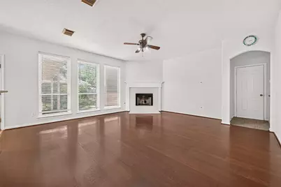 12110 Laurel Court, Stafford, TX 77477 - Photo 13