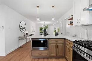 5023 Redstart St, Houston, TX 77035 - Photo 19
