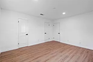 5023 Redstart St, Houston, TX 77035 - Photo 29