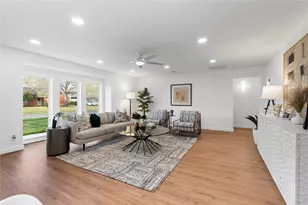 5023 Redstart St, Houston, TX 77035 - Photo 7
