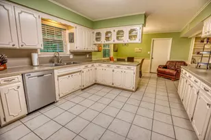 528 E US Hwy 290 Hwy, Carmine, TX 78932 - Photo 17
