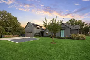 1525 Travis St, Columbus, TX 78934 - Photo 41