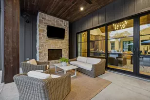 1525 Travis St, Columbus, TX 78934 - Photo 31