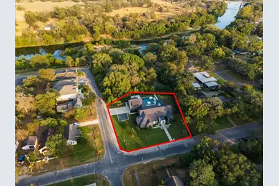 1525 Travis Street, Columbus, TX 78934 - Photo 43