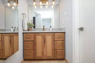 1804 Stoney Brook Dr, Houston, TX 77063 - Photo 15