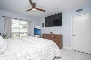 1804 Stoney Brook Dr, Houston, TX 77063 - Photo 11