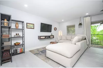 1804 Stoney Brook Drive #202, Houston, TX 77063 - Photo 3