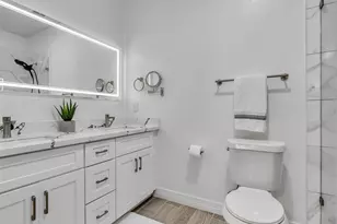 7923 Bonaire St, Houston, TX 77028 - Photo 19