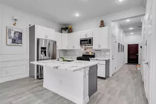7923 Bonaire St, Houston, TX 77028 - Photo 7