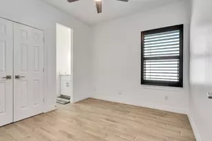 7923 Bonaire St, Houston, TX 77028 - Photo 21