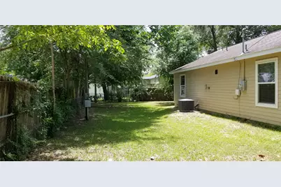 1110 N 9th Street, Conroe, TX 77301 - Photo 7