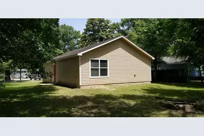 1110 N 9th Street, Conroe, TX 77301 - Photo 9