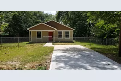 1110 N 9th Street, Conroe, TX 77301 - Photo 11
