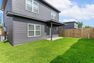 9916 Dipping Woods Street, Houston, TX 77076 - Photo 15