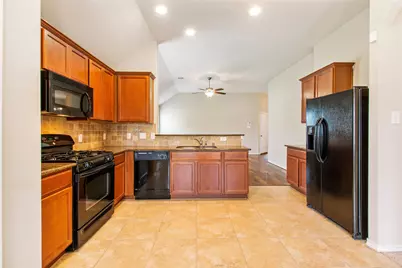 8746 Sunny Gallop Drive, Tomball, TX 77375 - Photo 11