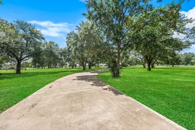 32956 Londonderry Drive, Waller, TX 77484 - Photo 21