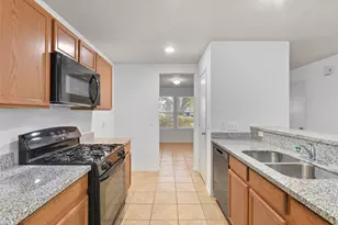 822 Grand Plains Dr, Houston, TX 77090 - Photo 9