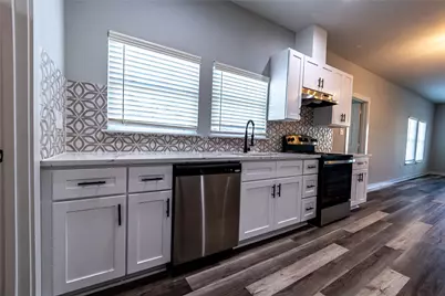 102 Marsden St #4, Houston, TX 77011 - Photo 17