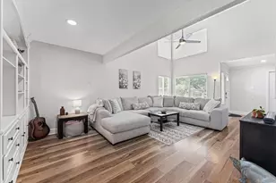 11524 Village Pl Dr, Houston, TX 77077 - Photo 5