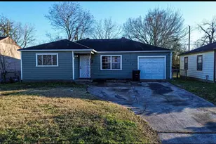 4810 Scenic Dr, Houston, TX 77048 - Photo 1
