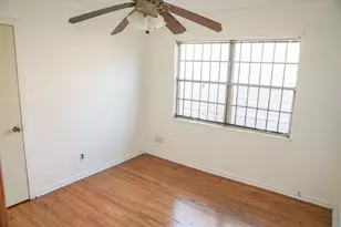 4810 Scenic Dr, Houston, TX 77048 - Photo 7
