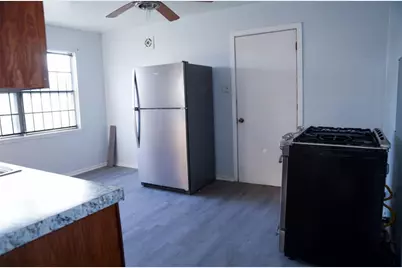 4810 Scenic Drive, Houston, TX 77048 - Photo 5