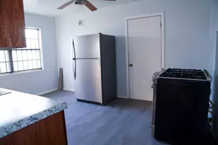 4810 Scenic Dr, Houston, TX 77048 - Photo 5
