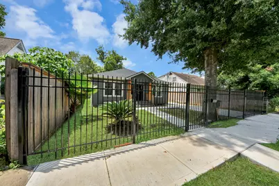 7010 Kernel Street, Houston, TX 77087 - Photo 1