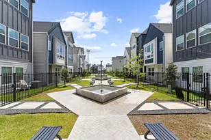 8305 Springwood Crk Ln, Houston, TX 77055 - Photo 25