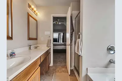 12707 Sandbur Valley Way, Houston, TX 77045 - Photo 21