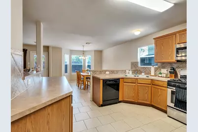 12707 Sandbur Valley Way, Houston, TX 77045 - Photo 15
