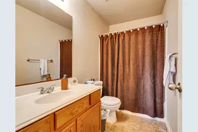 12707 Sandbur Valley Way, Houston, TX 77045 - Photo 19