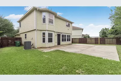 12707 Sandbur Valley Way, Houston, TX 77045 - Photo 15
