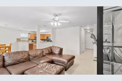 12707 Sandbur Valley Way, Houston, TX 77045 - Photo 9