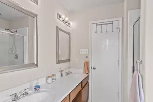 12707 Sandbur Valley Way, Houston, TX 77045 - Photo 19