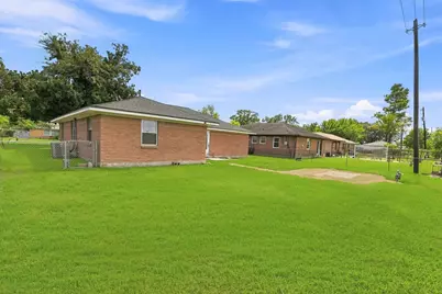 2405 Hillshire Drive, Deer Park, TX 77536 - Photo 19