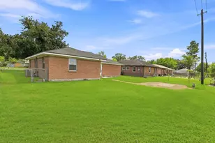 2405 Hillshire Dr, Deer Park, TX 77536 - Photo 19