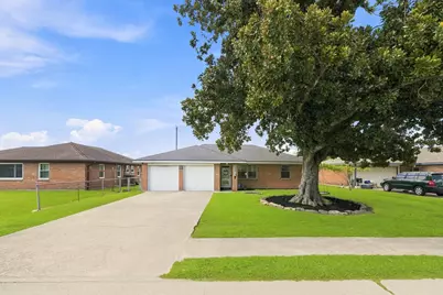 2405 Hillshire Drive, Deer Park, TX 77536 - Photo 3